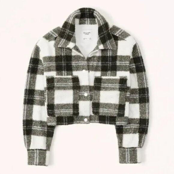 Abercrombie & Fitch Cropped Sherpa Shirt Jacket - Olive Plaid - Picture 5 of 8